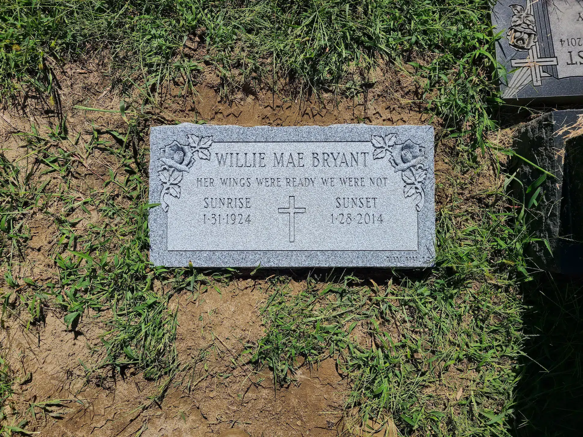 Granite Private Mausoleum hand-carved by Private Mausoleum Guide in NJ — image 8